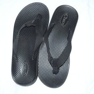 Men's Black Chaco’s Classic Flip  Size 9